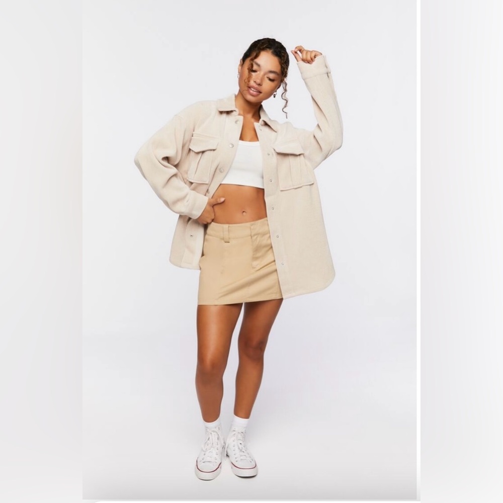 Forever 21 Women's Corduroy Butt on-Front Shacket in Beige Size XSmall - Picture 8 of 11